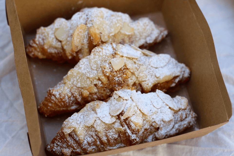 Le Petit Croissant