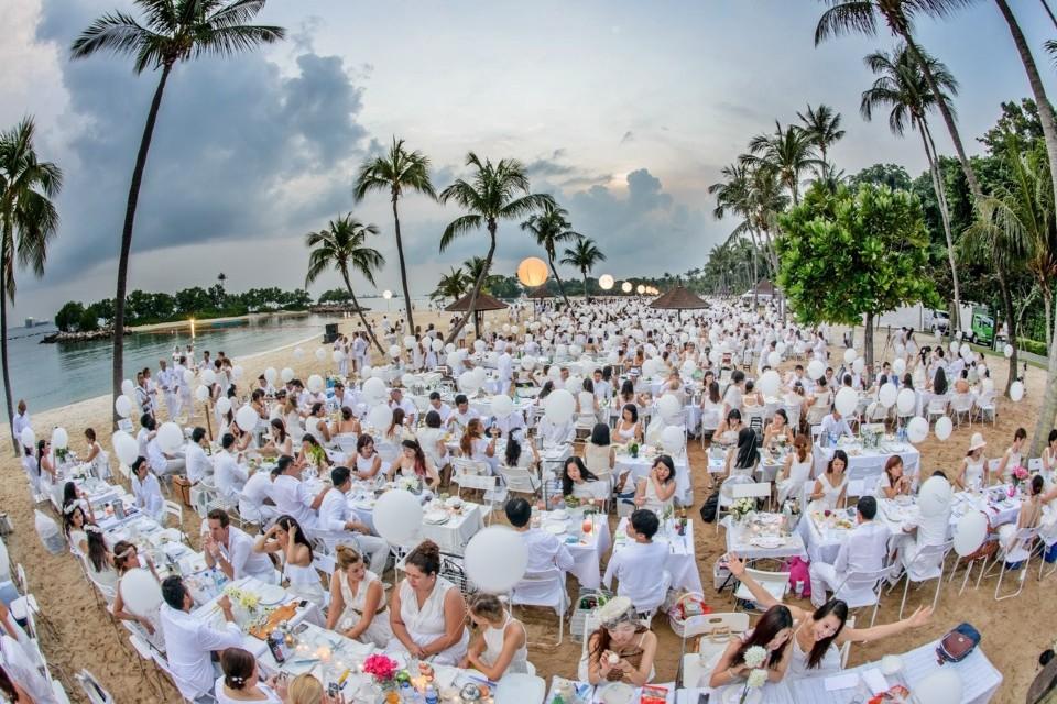 Dîner en Blanc Singapore Makes Its Grand Comeback