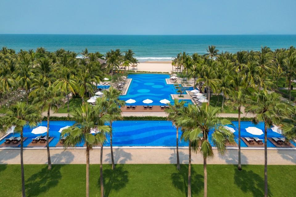 Harnoor Enjoys a Beach Holiday at Danang Marriot Resort & Spa