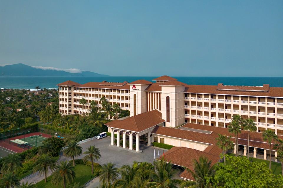 Harnoor Enjoys a Beach Holiday at Danang Marriot Resort & Spa