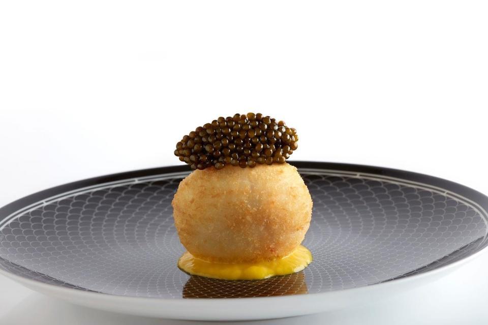 8 Best Restaurants for Caviar in Singapore