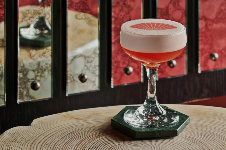 Experience National Day Luxury with Lion City Sour Cocktail at MO BAR