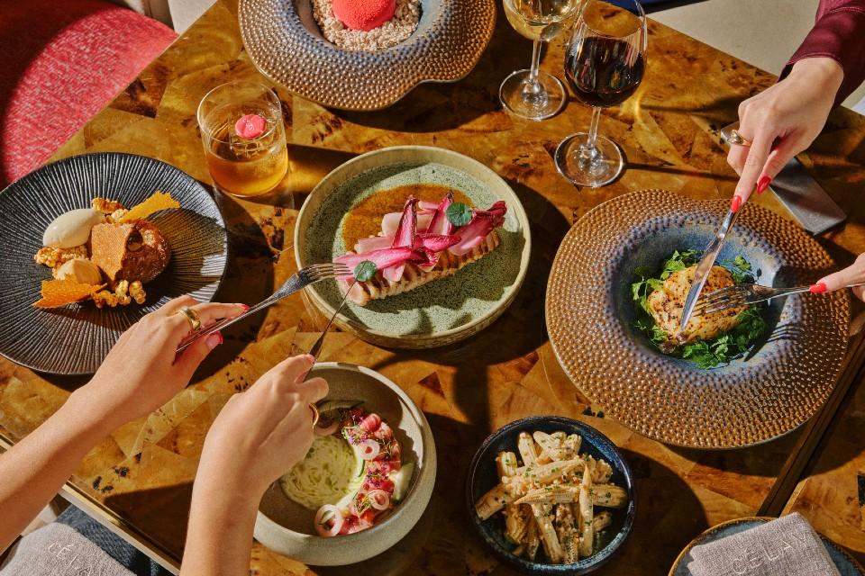 CÉ LA VI Singapore Unveils East Meets Extra Brunch with Skyline Views