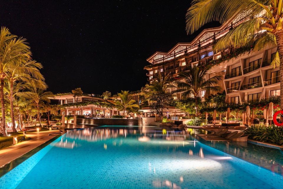 AYANA Komodo Waecicu Beach