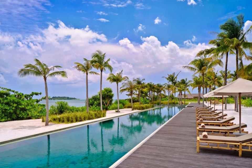 Sheraton Belitung Resort - Poolside