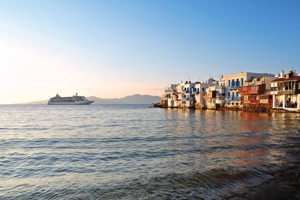 Voyager in Mykonos