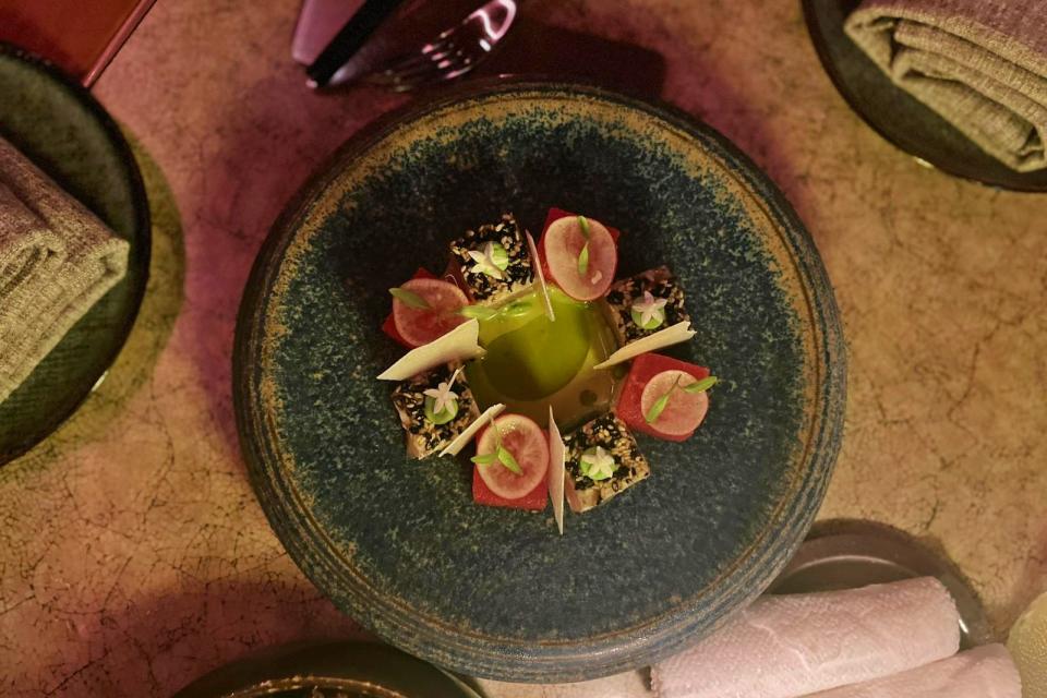 ce la vie rooftop dining