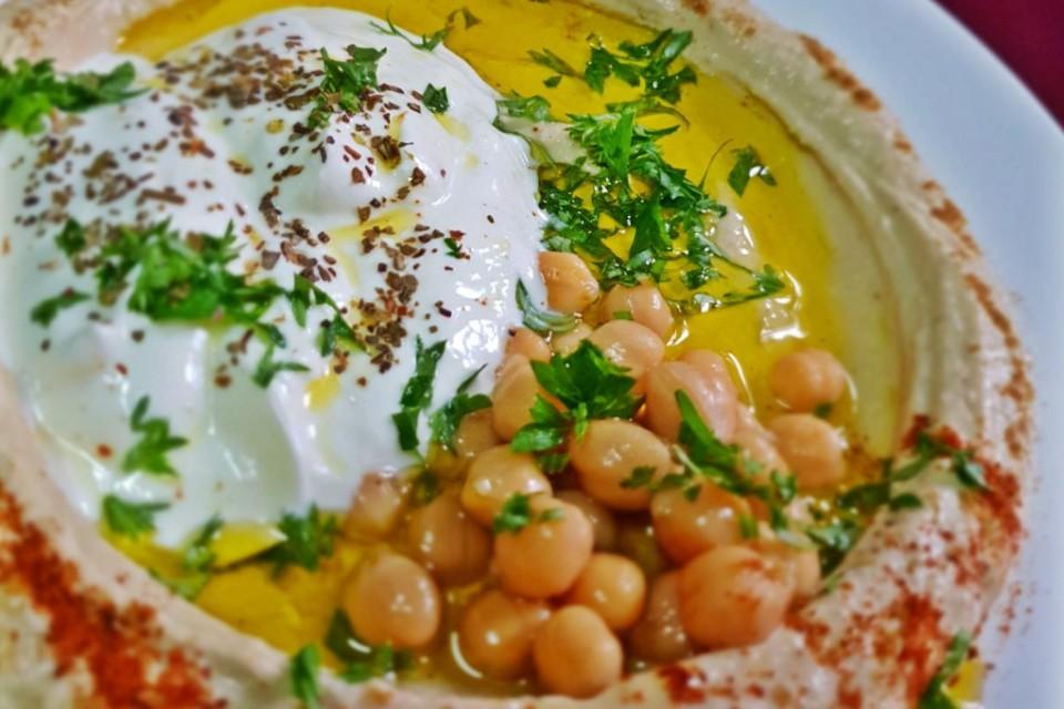 Expat Choice Reporter Harnoor Channi-Tiwary Raves About the Singapore Hummus Festival at Beirut Grill