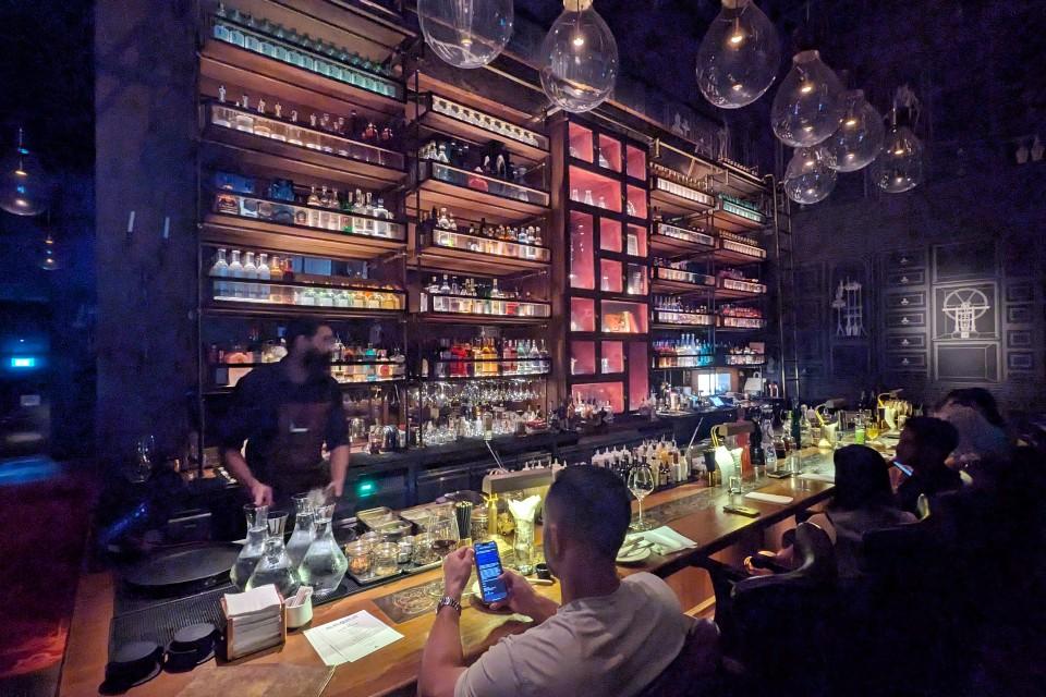 Harnoor Channi-Tiwary Samples Burnt Ends’ Standout Paloma at Academia Patrón’s Cocktail Masters