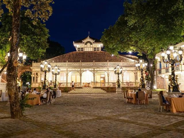 Las Casas QC