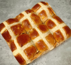 La Levain Original Hot Cross Buns