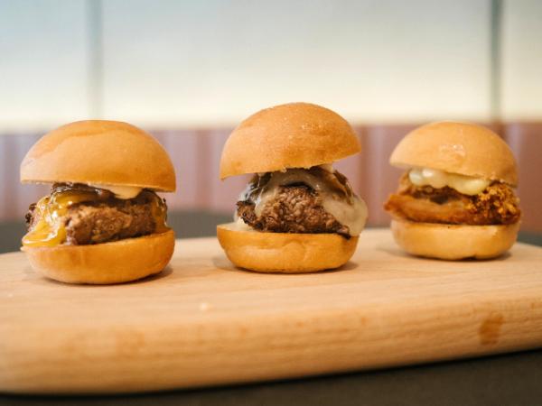 Wolf Burgers