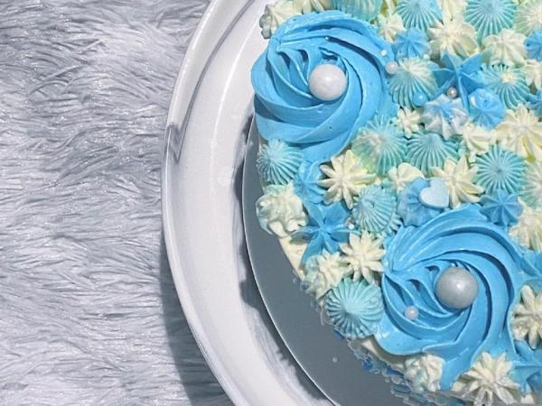 Whyzee Custom Made Cakes