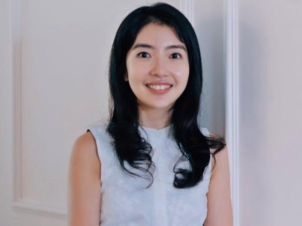 Dr. Evelyn Tay