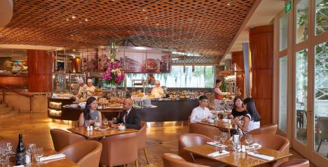 Specially Curated Buffets, Cocktails and More at the Fullerton Hotels Singapore