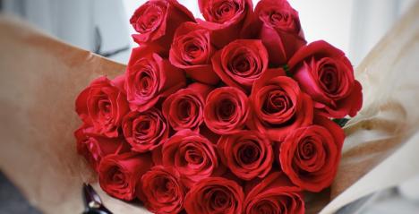 5 Florists Well-Known For Their Rose Bouquets in Singapore