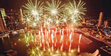 A Night of Opulence Above Singapore at CÉ LA VI Singapore