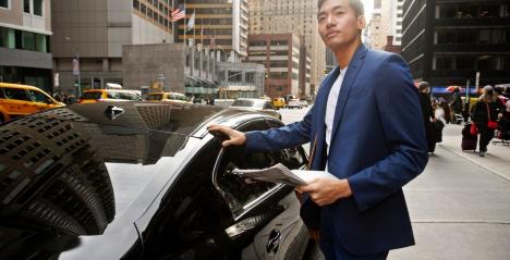 The Benefits of Hiring a Chauffeur Driver in SG for Business Travel Expat Choice